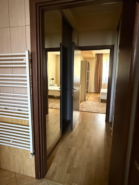 Titan Parc, bloc boutique, 125mp, loc parcare