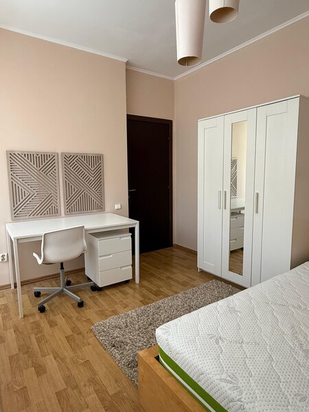 Titan Parc, bloc boutique, 125mp, loc parcare